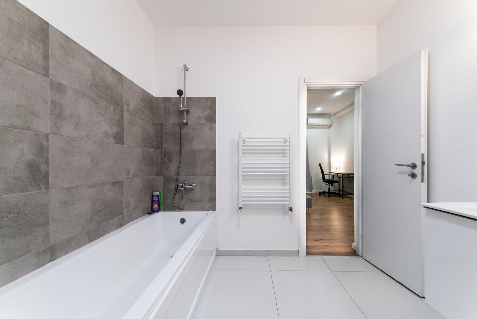 Ultracentral Spacious Apartment 4Br Bucharest Luaran gambar