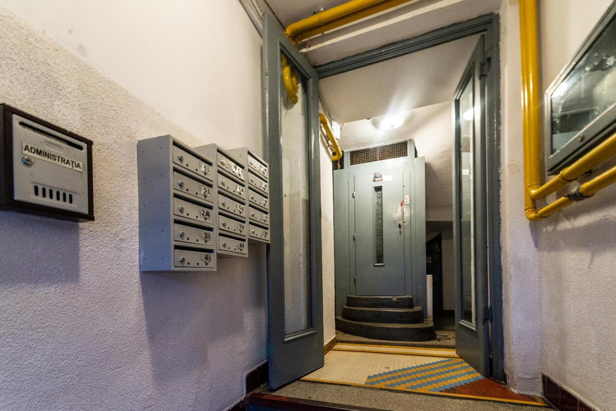 Ultracentral Spacious Apartment 4Br Bucharest Luaran gambar